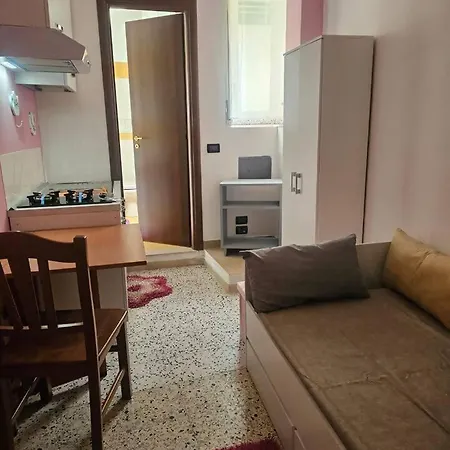 Apartment Monolocale E Bilocale Centro Rc